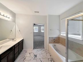 4 Logan Creek Lane, Conroe TX 77304