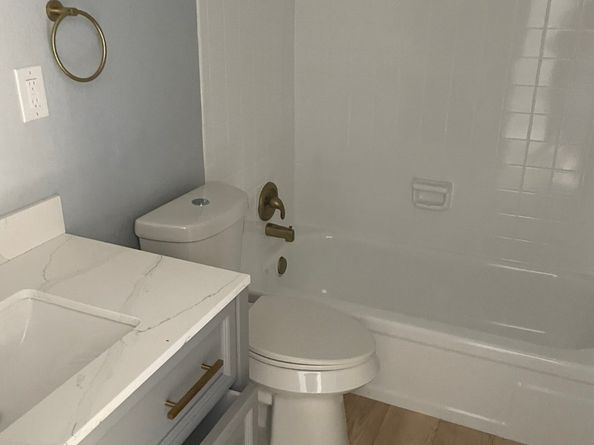 13937 Brookgreen Drive D, Dallas TX 75240