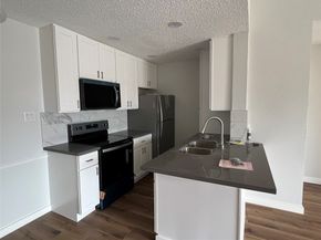 2121 Hepburn Street 1212, Houston TX 77054