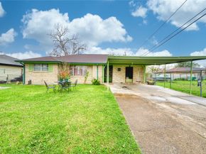 4931 Mercedes Lane, Houston TX 77022