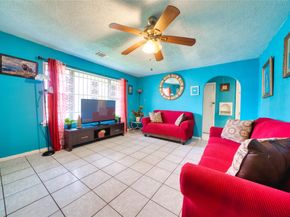 4931 Mercedes Lane, Houston TX 77022