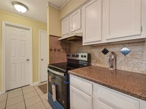 10075 Westpark Drive 84, Houston TX 77042