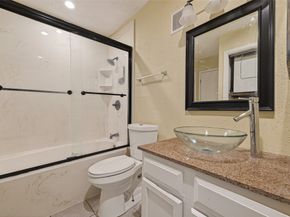 10075 Westpark Drive 84, Houston TX 77042