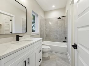 812 Thornton Street C, Houston TX 77018