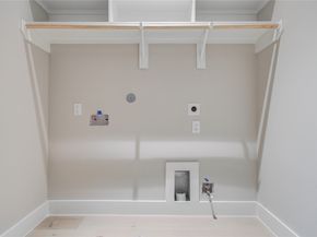 5753 Kiam, Houston TX 77007