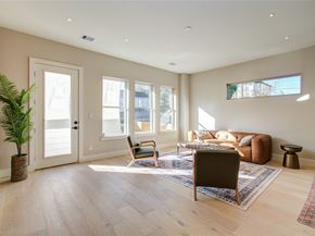 5753 Kiam, Houston TX 77007