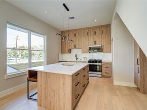 5753 Kiam, Houston TX 77007