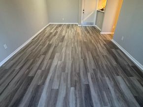 3055 SW Walnut Bend Lane 33, Houston TX 77042