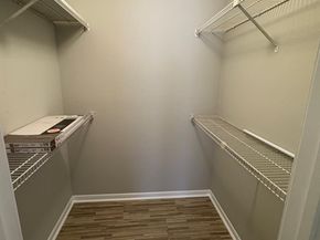 3055 SW Walnut Bend Lane 33, Houston TX 77042