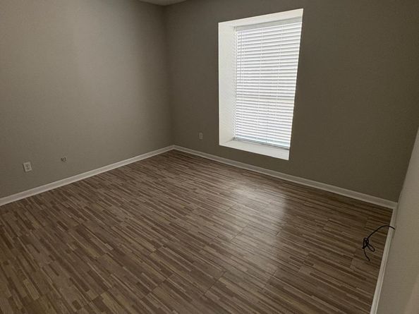 3055 SW Walnut Bend Lane 33, Houston TX 77042