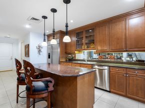 1100 Uptown Park Boulevard 23, Houston TX 77056