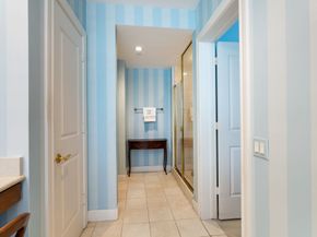 1100 Uptown Park Boulevard 23, Houston TX 77056