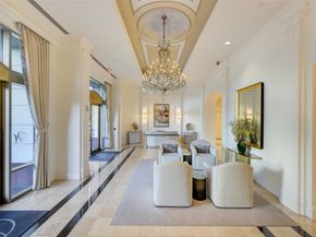 1100 Uptown Park Boulevard 23, Houston TX 77056