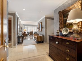 1100 Uptown Park Boulevard 23, Houston TX 77056