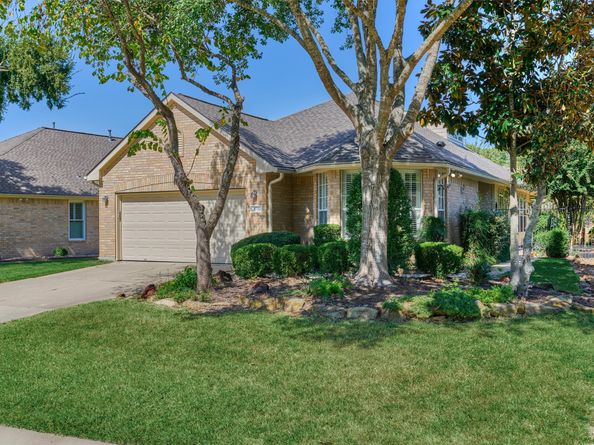 175 W Lilac Ridge Place, The Woodlands TX 77384