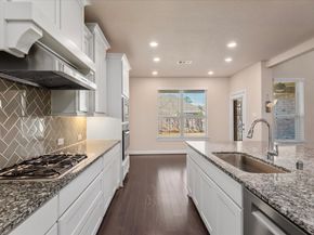 35 N Wheatleigh Drive, Tomball TX 77375