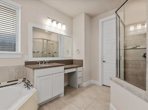 35 N Wheatleigh Drive, Tomball TX 77375