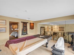 526 Bolton Place, Houston TX 77024