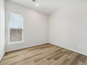 5823 Fairdale Lane B, Houston TX 77057