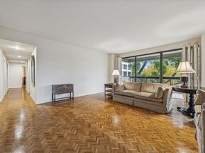 49 Briar Hollow Lane 203, Houston TX 77027