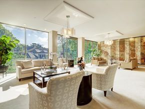 49 Briar Hollow Lane 203, Houston TX 77027