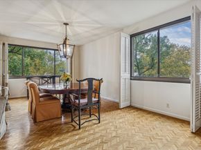 49 Briar Hollow Lane 203, Houston TX 77027