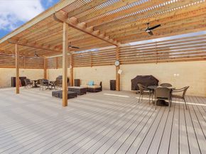 49 Briar Hollow Lane 203, Houston TX 77027