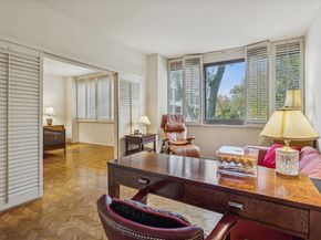 49 Briar Hollow Lane 203, Houston TX 77027