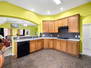 2 Gilded Crest Court, Spring TX 77382