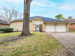 2506 Bisontine Street, Friendswood TX 77546