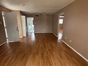 8323 Wilcrest Drive 17002, Houston TX 77072