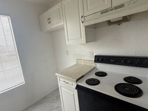 8323 Wilcrest Drive 17002, Houston TX 77072
