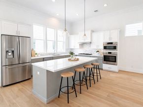 737 Bringhurst Street, Houston TX 77020