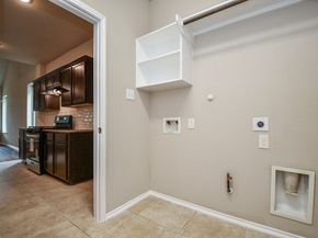 5039 Azalea Trace Drive, Houston TX 77066