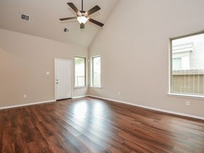 5039 Azalea Trace Drive, Houston TX 77066