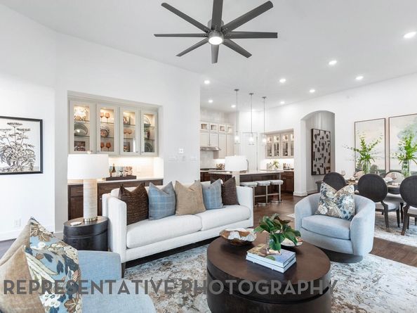 17911 Oakwood Stream Drive, Webster TX 77598