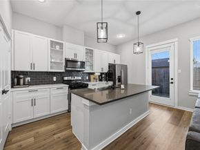 6723 Parker Oaks Lane, Houston TX 77076