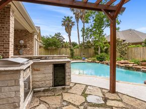 99 N Mews Wood Court, The Woodlands TX 77381