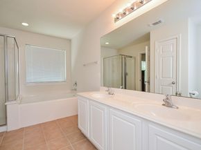 46 E Stedhill Loop, Conroe TX 77384