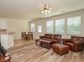 46 E Stedhill Loop, Conroe TX 77384