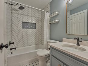 19 Craggy Rock Street, The Woodlands TX 77381
