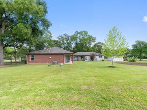 445 Woolridge Dr Drive, Conroe TX 77301