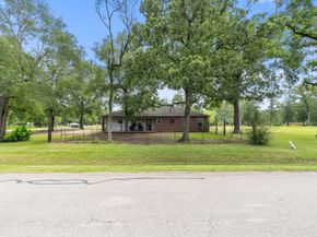 445 Woolridge Dr Drive, Conroe TX 77301