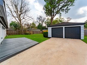 6027 Valkeith Drive, Houston TX 77096