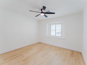 6027 Valkeith Drive, Houston TX 77096
