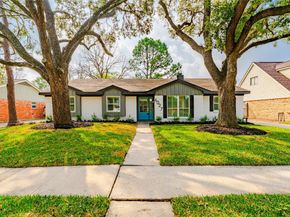 6027 Valkeith Drive, Houston TX 77096