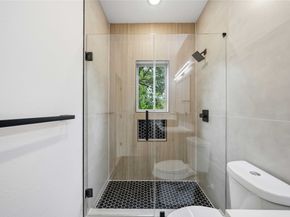 8129 Safebuy Street A/B, Houston TX 77028