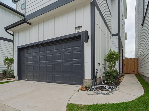 8919 Grovner Place, Houston TX 77055