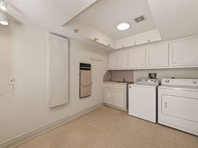 5437 Loch Lomond Drive, Houston TX 77096