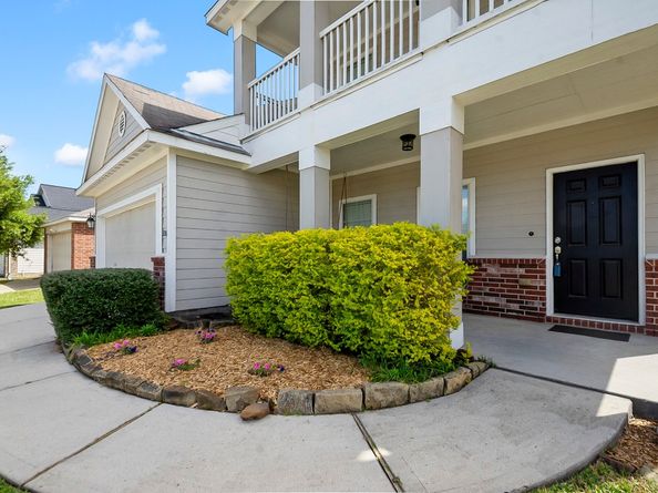 2068 Briar Grove Drive, Conroe TX 77301